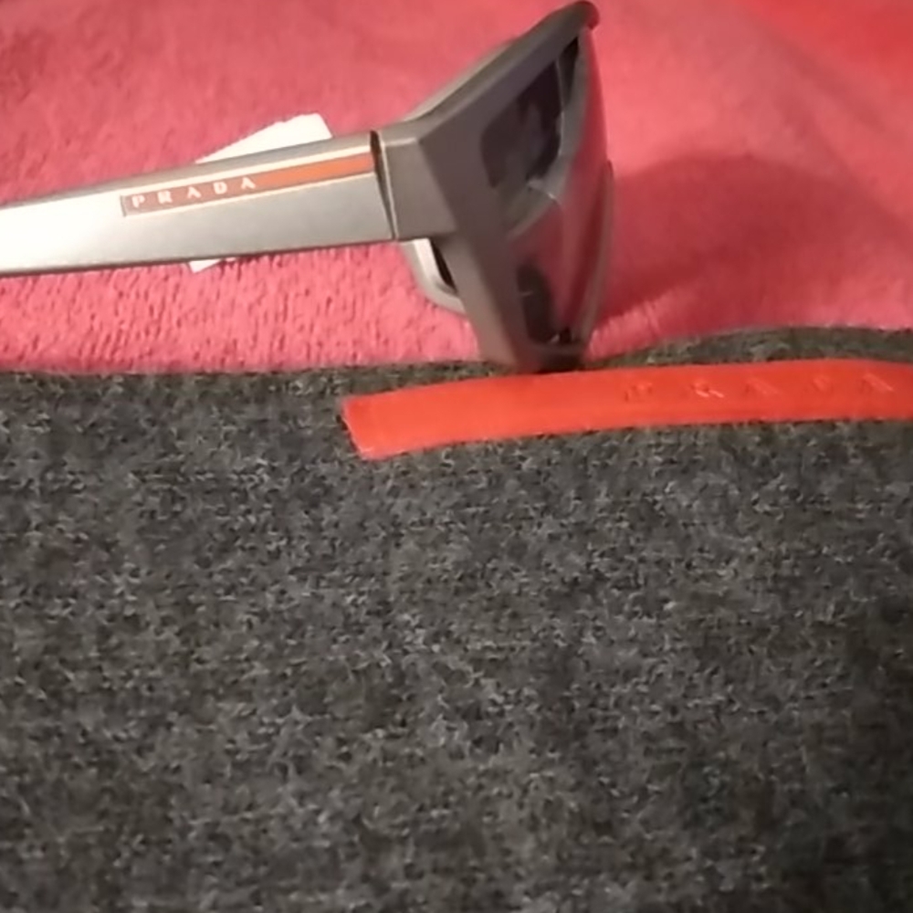 NEW KID'S PRADA SUNSHADE'S -Bonus Included PRADA SCARF UNISEX.. - Picture 6 of 16